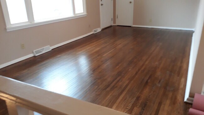 Photo - 1343 N Woodlawn Blvd