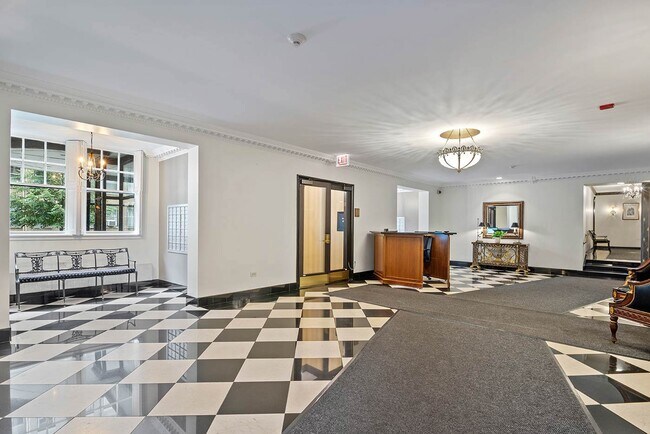 3000 N Sheridan