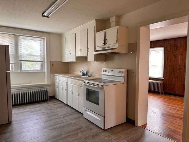Photo - 401 Main St Unit #5