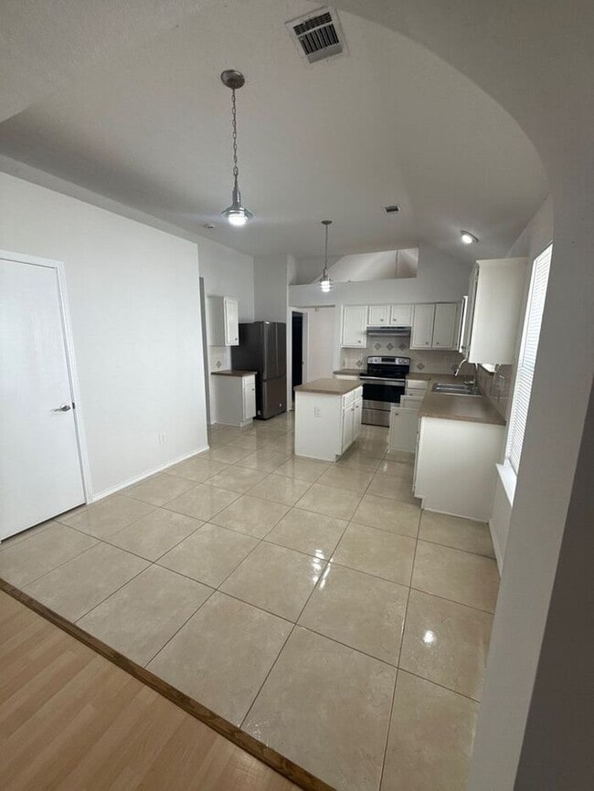 Photo - 1652 Prescott Cir