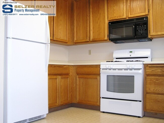 Photo - 880 S Orchard Ave Unidad #A-H