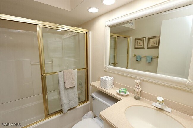 Photo - 26000 Hickory Blvd Unidad 804