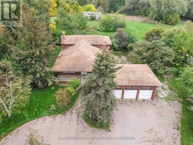 Photo - 4395 Castlemore Rd