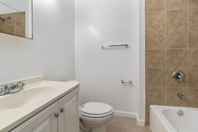 Photo - 1150 17th St NE Unidad 3