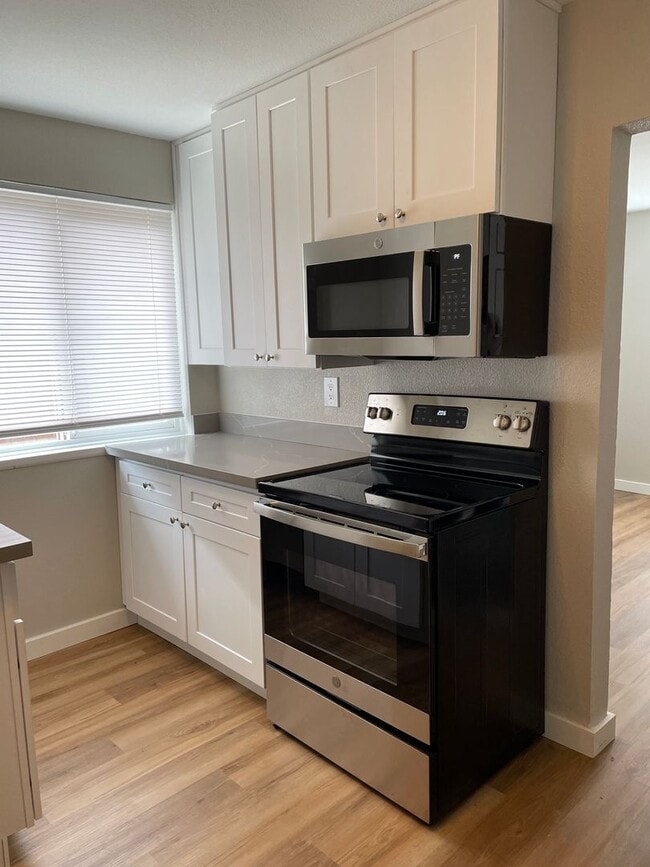 Photo - Renovated Ground Floor 1 BD/ 1 BA! Unidad 4