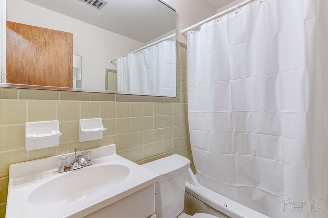 Photo - White Oak Apartments