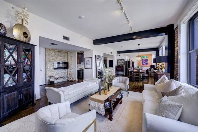 Photo - 915 Franklin-524.2 Unit 524.2