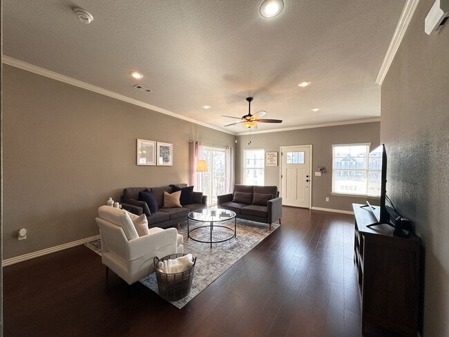 Photo - 3807 W Pawnee Rd