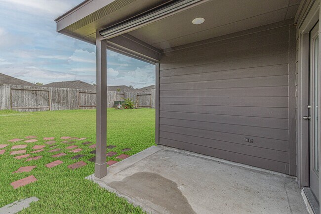 Photo - 5423 Wyndham Rdg Ln