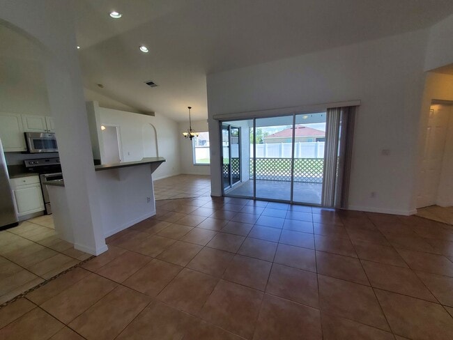 Photo - 3011 SW 14th Ct