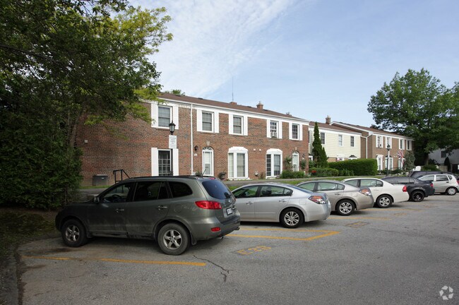 Building Photo - Lion's Gate