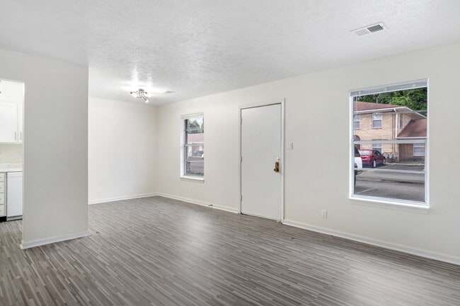 Photo - Dixie Downs Apartments