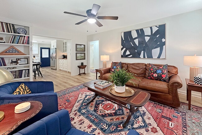 Sala de estar - 204 Dianne St