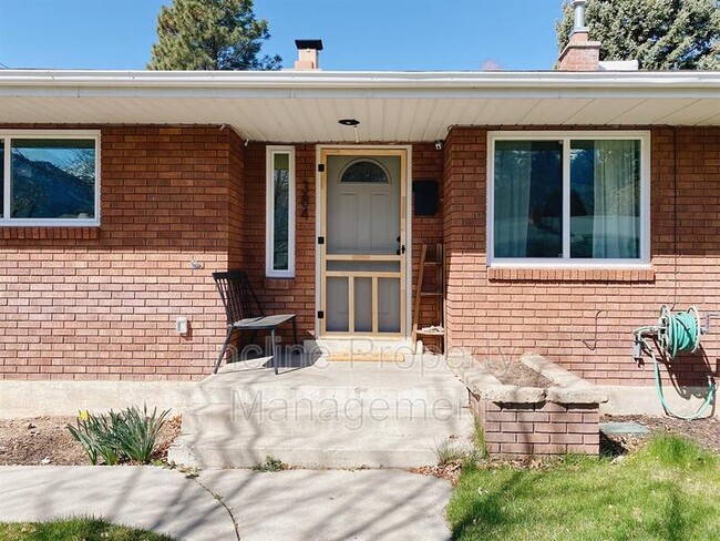 Building Photo - 384 S 650 E St Unit UP Rental