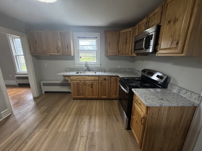 Photo - 801 E Moler Ave