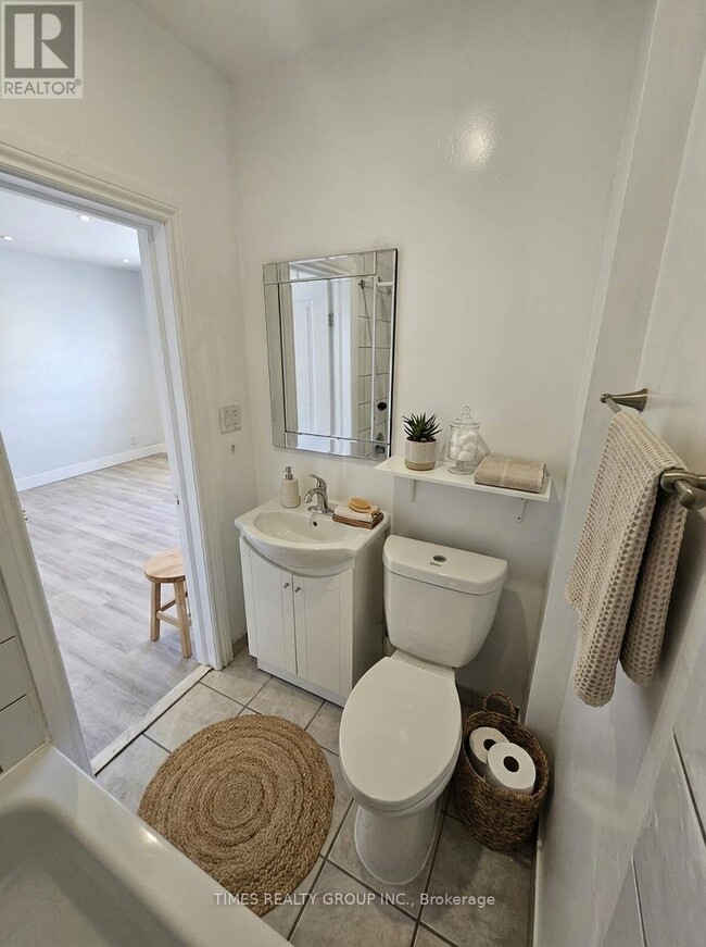 Photo - 1566 Avenue Rd Unité 203