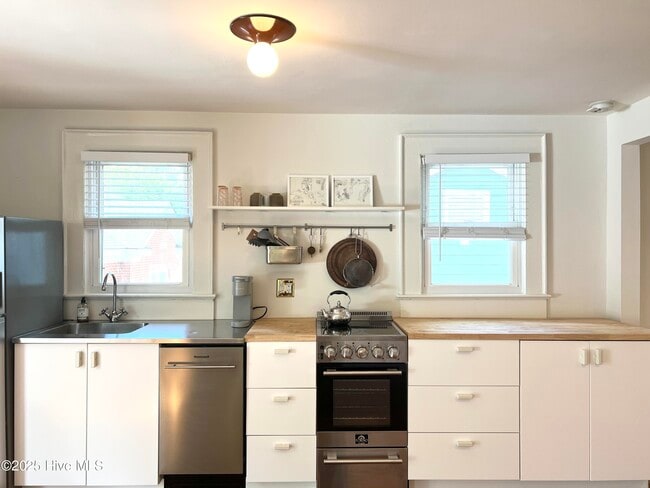 Photo - 208 S 18th St