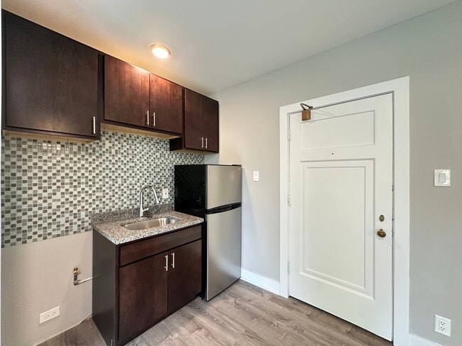 Photo - 4551 N Damen Ave Unit 112