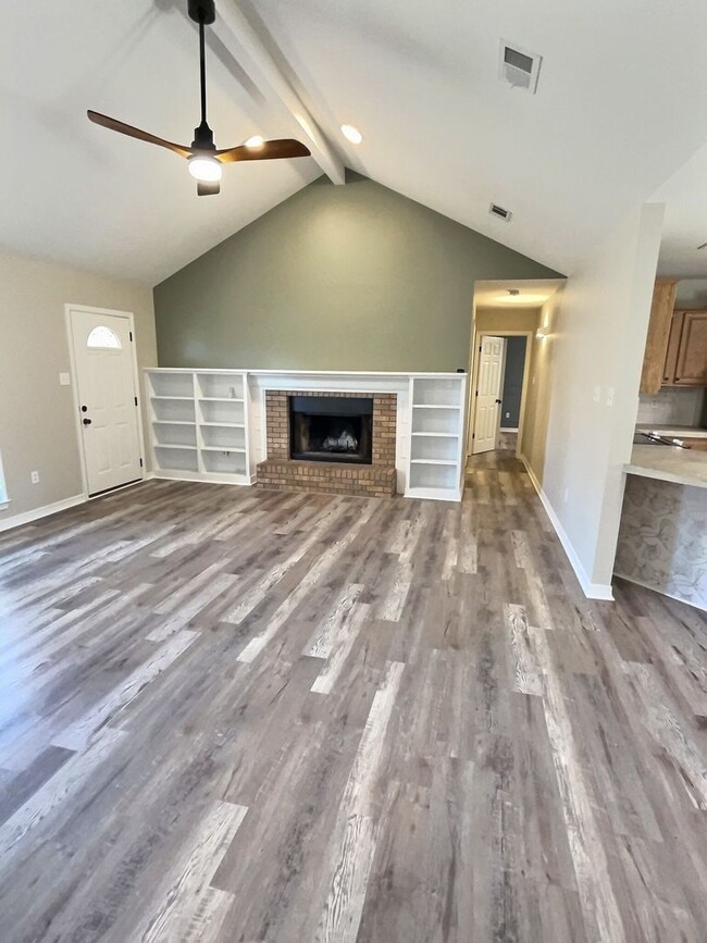 Photo - Updated home in Ocean Springs!