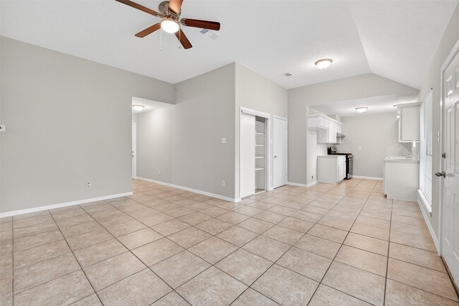 Building Photo - 7429 Elbridge Ln