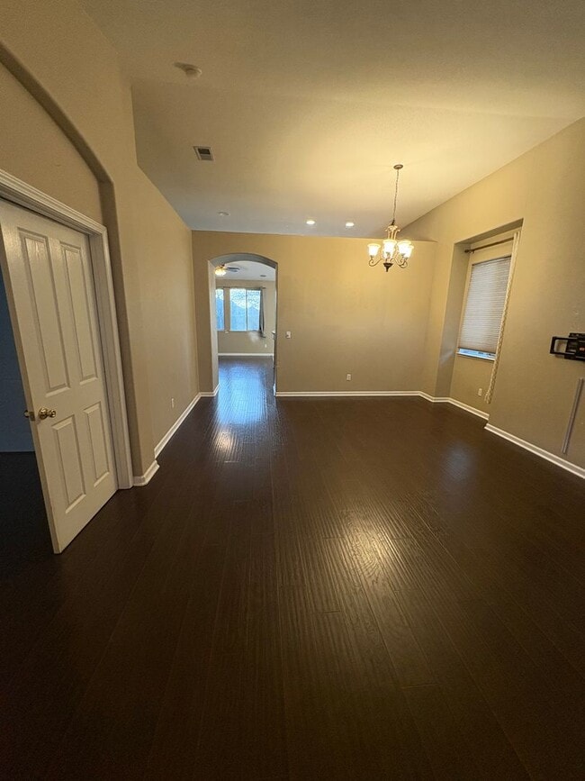 Photo - Lovely 4bed/2bath Home in West Sacramento