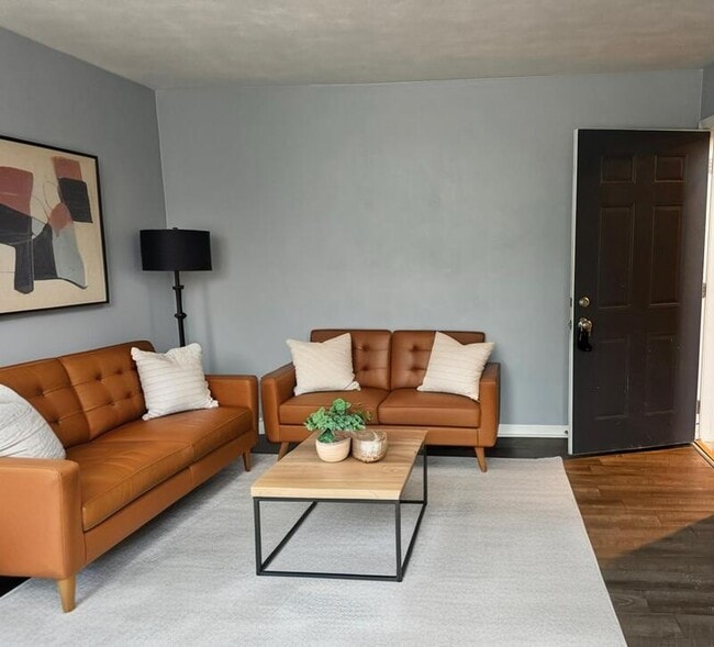 Building Photo - 2904 S Pennsylvania St Unit Apt B04