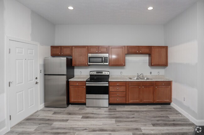 2BR, 1BA - 799-828 SF - Superior Apartments