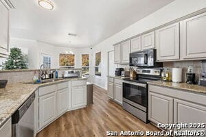 Photo - 20107 Grail Quest