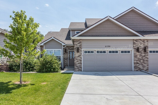 Building Photo - 6106-6106 W 8th St Unit 6104