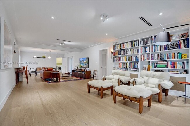 Photo - 1223 NE 102nd St