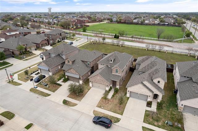 Photo - 717 Steppe Dr