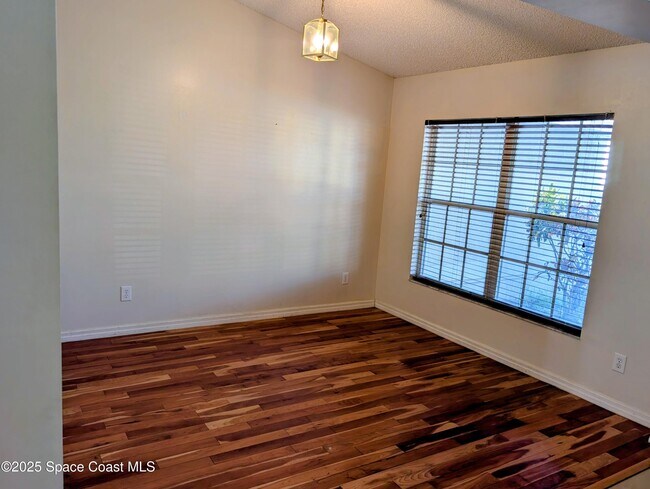 Photo - 6130 Meghan Dr