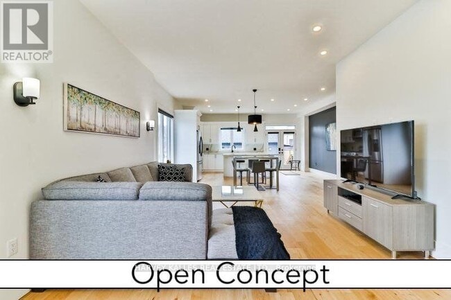 Photo - 235 Lambton Ave