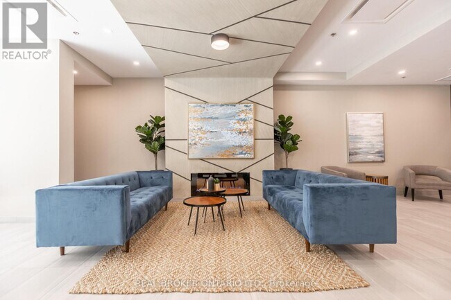 Photo - 60 Charles St W Unit 1205