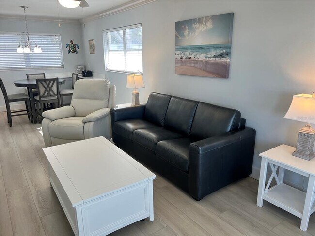 Photo - 6020 Midnight Pass Rd