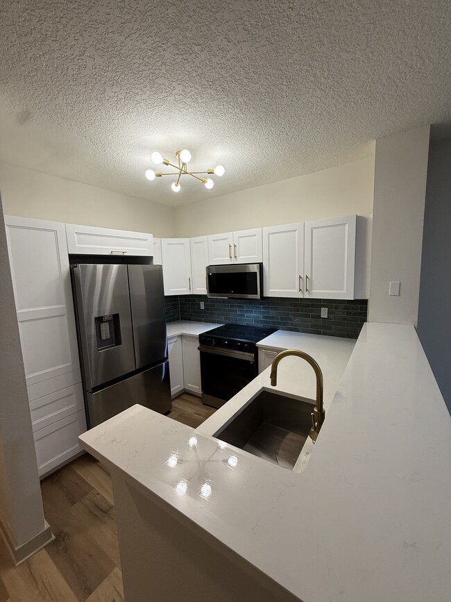 Building Photo - 1910 E Palm Ave