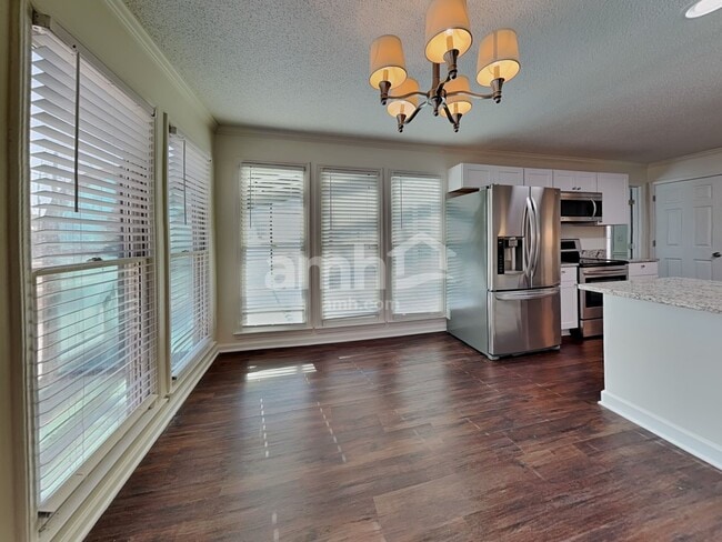 Photo - 5306 Tower Rd