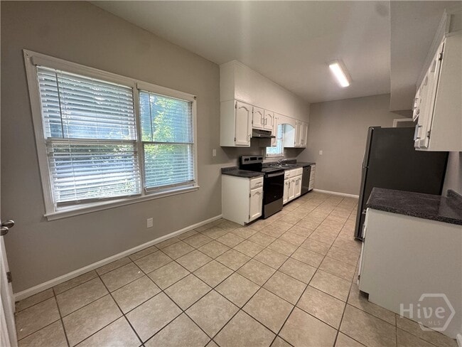Building Photo - 620 Pinecrest Dr Rental
