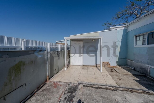 Photo - Unit
