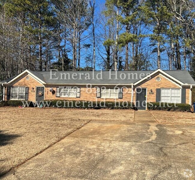 Building Photo - 2 bedroom 1 bath ranch with hardwood floor... Rental