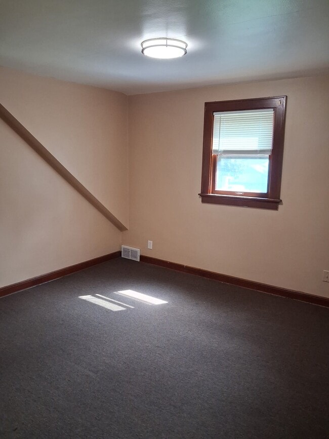 Photo - 2813 W Bobolink Ave Unit Upper Duplex