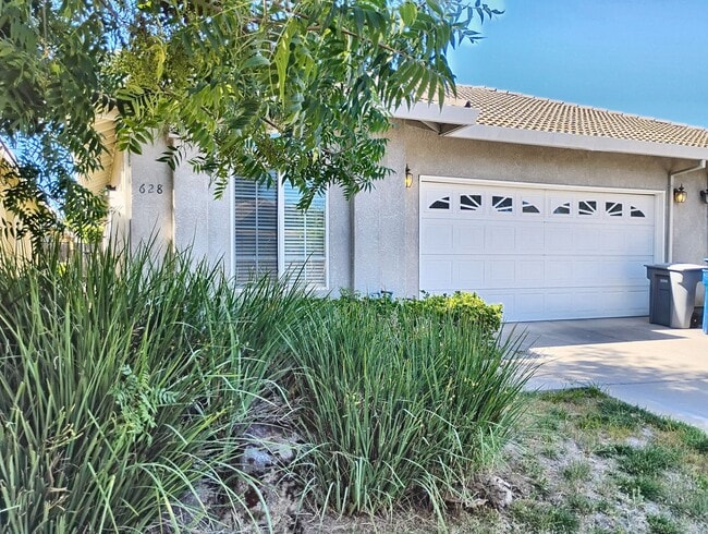 Photo - 628 Gateway Dr