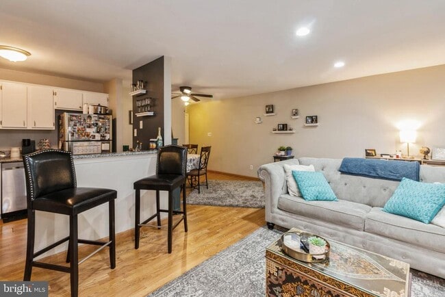 Photo - 2103 Woodhollow Dr