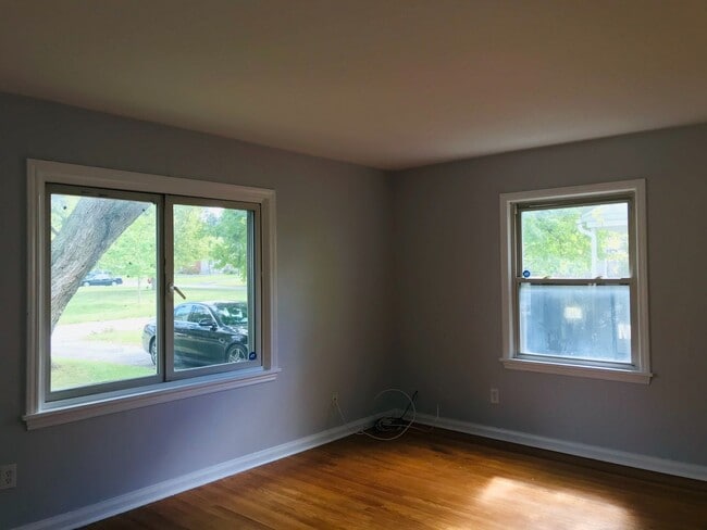 Photo - HOUSE CLOSE TO EVRYTHING YOU NEED.THIS HOME IS A MUST SEE!!!