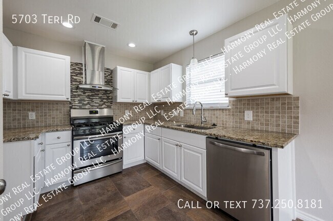 Photo - 5703 Teri Rd