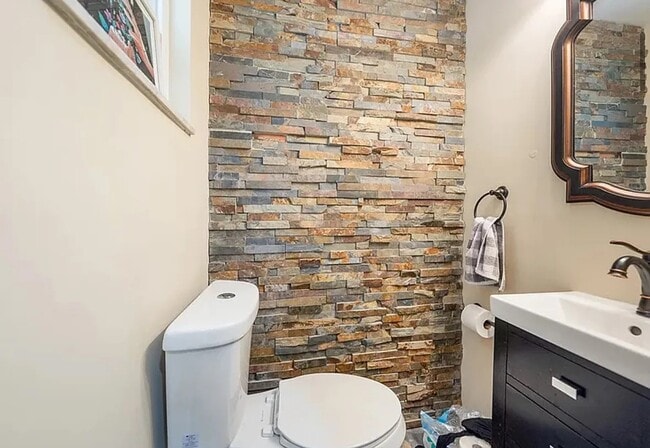 Photo - 220 Mount Lebanon Blvd