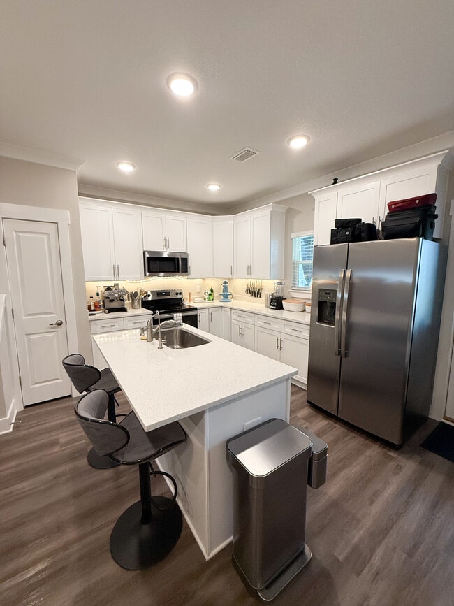 Photo - 436 Date Palm Ln