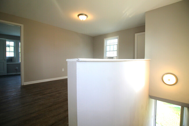Photo - 1302 N Wright Rd House