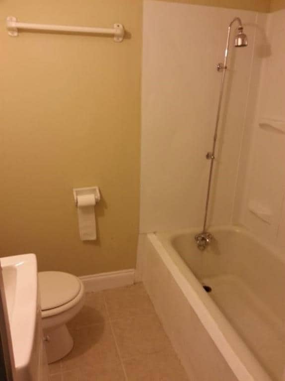 Photo - 165 Little St SE