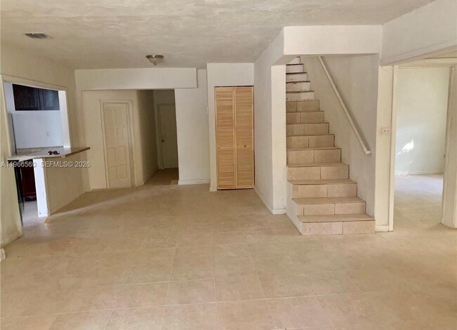 Photo - 2165 Washington Ave Unit 2165